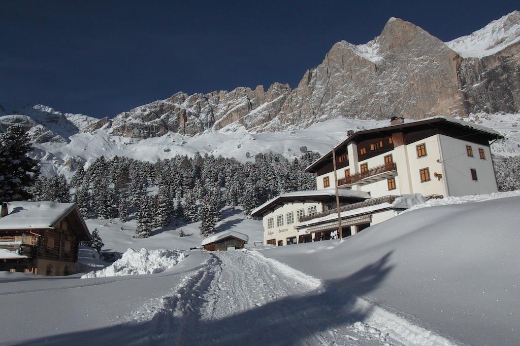 Rifugio Gardeccia Huette Pozza di Fassa Bagian luar foto